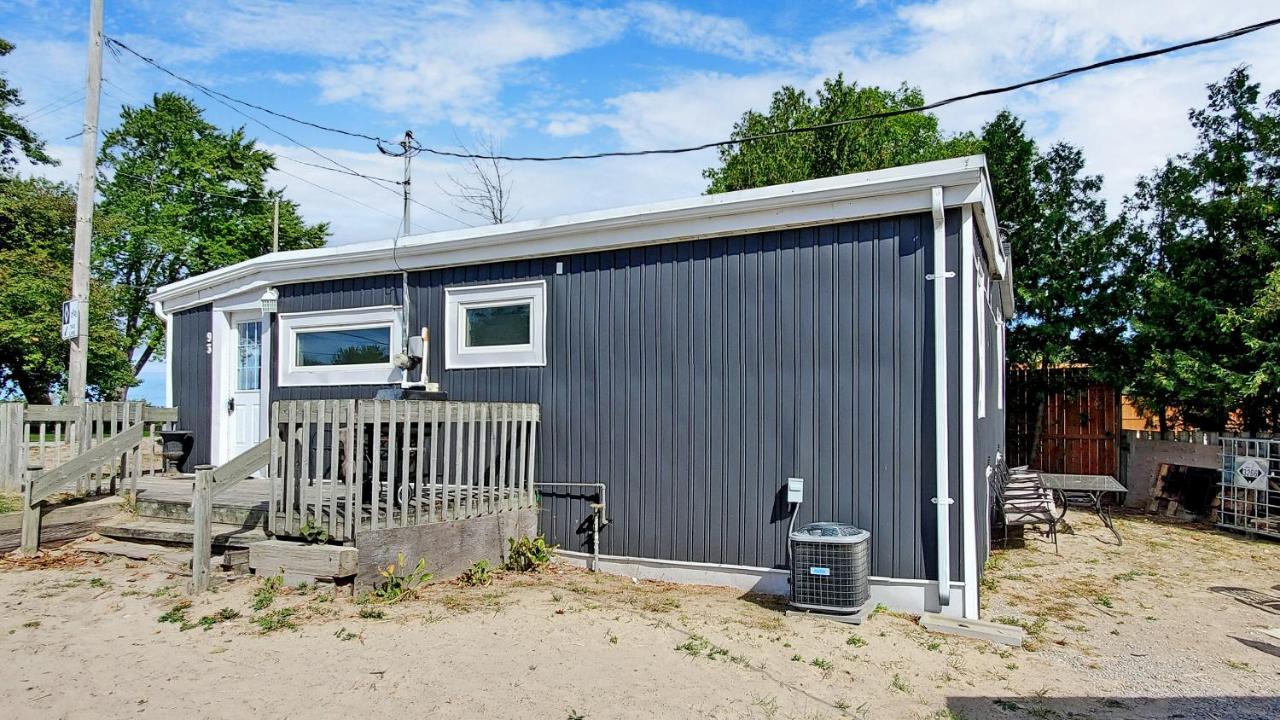 Main Beach River Retreat - Wasaga Beach 1 - Main Strip - 93 Mosley St Kültér fotó