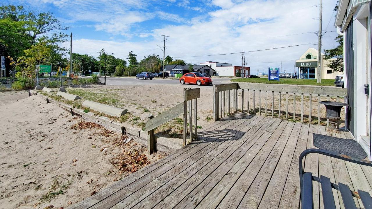 Main Beach River Retreat - Wasaga Beach 1 - Main Strip - 93 Mosley St Kültér fotó