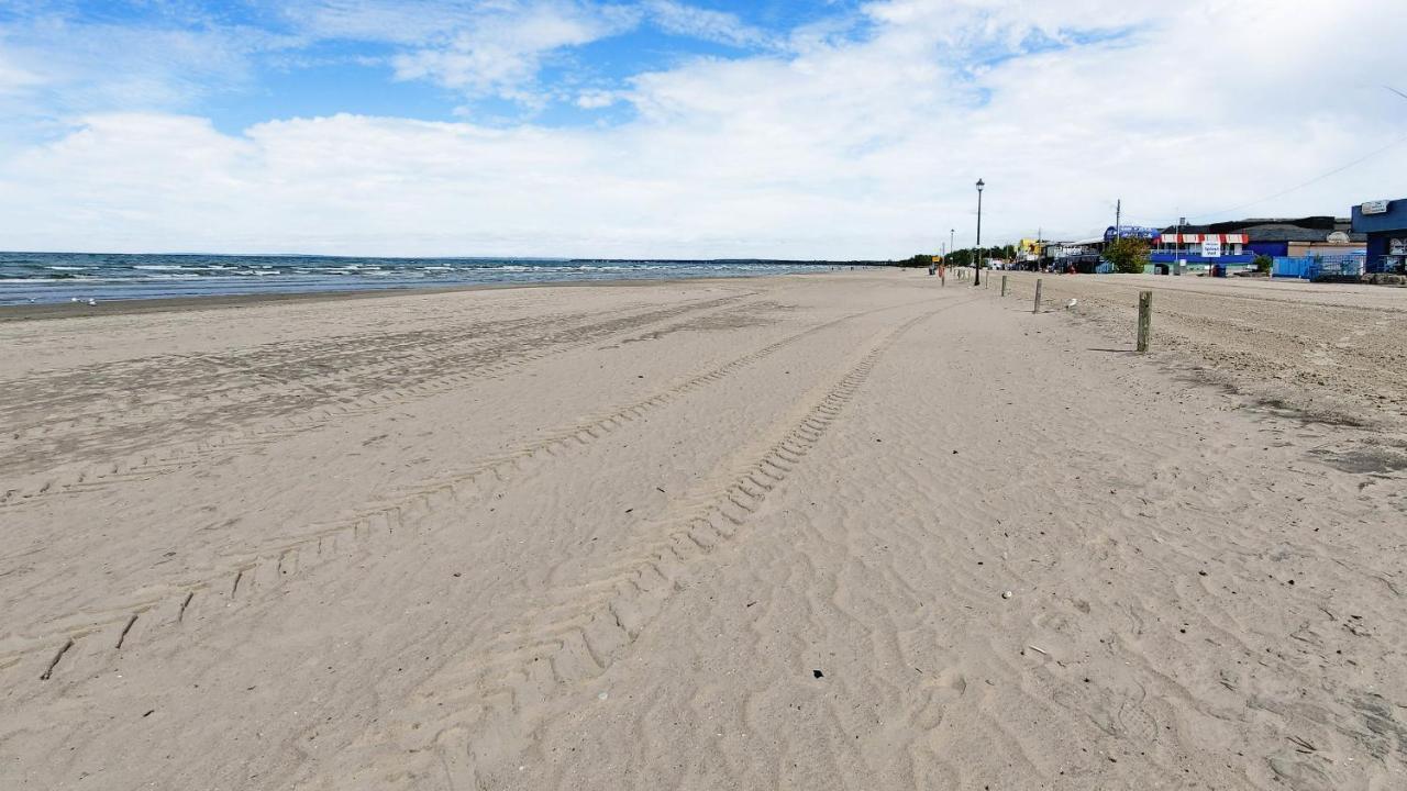 Main Beach River Retreat - Wasaga Beach 1 - Main Strip - 93 Mosley St Kültér fotó